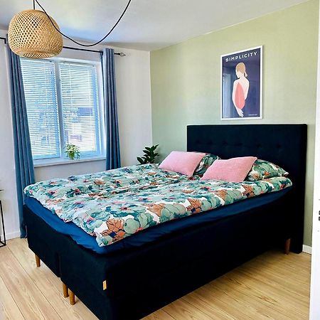 5 Minute Walk To Lego House - 50M2 Cozy Apartment- D Unit Billund Rum bild