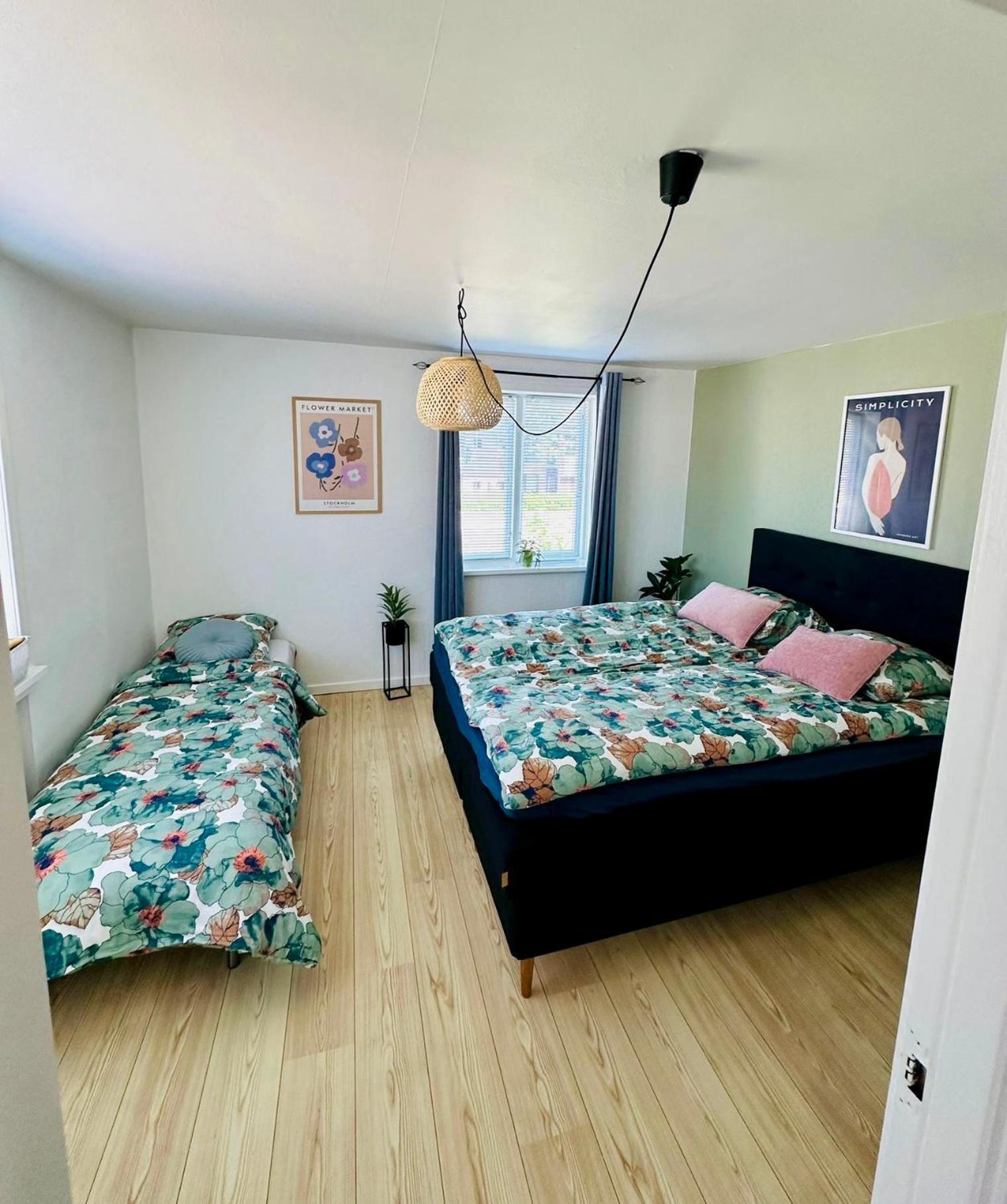 5 Minute Walk To Lego House - 50M2 Cozy Apartment- D Unit Billund Rum bild